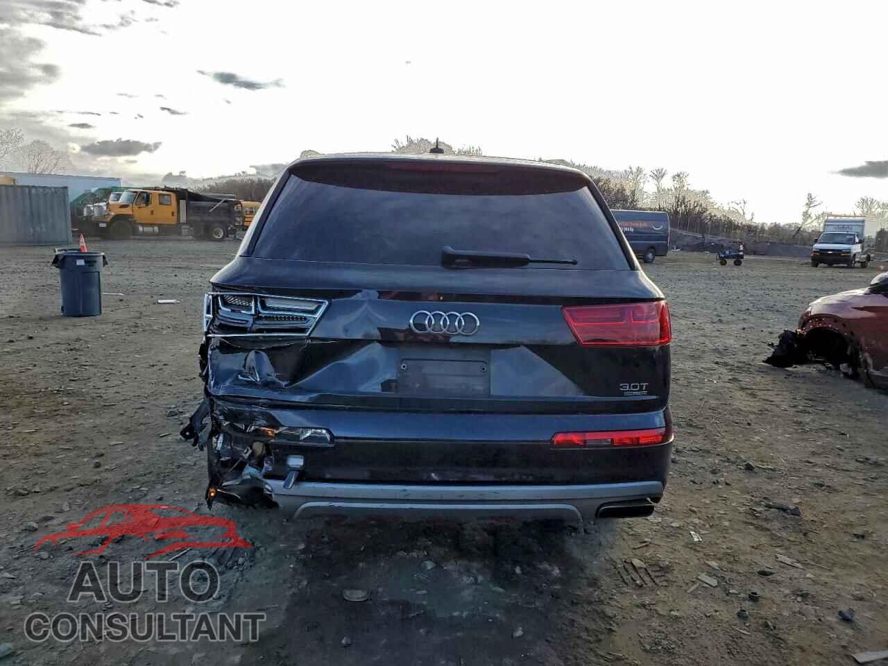 AUDI Q7 2018 - WA1VAAF76JD007570