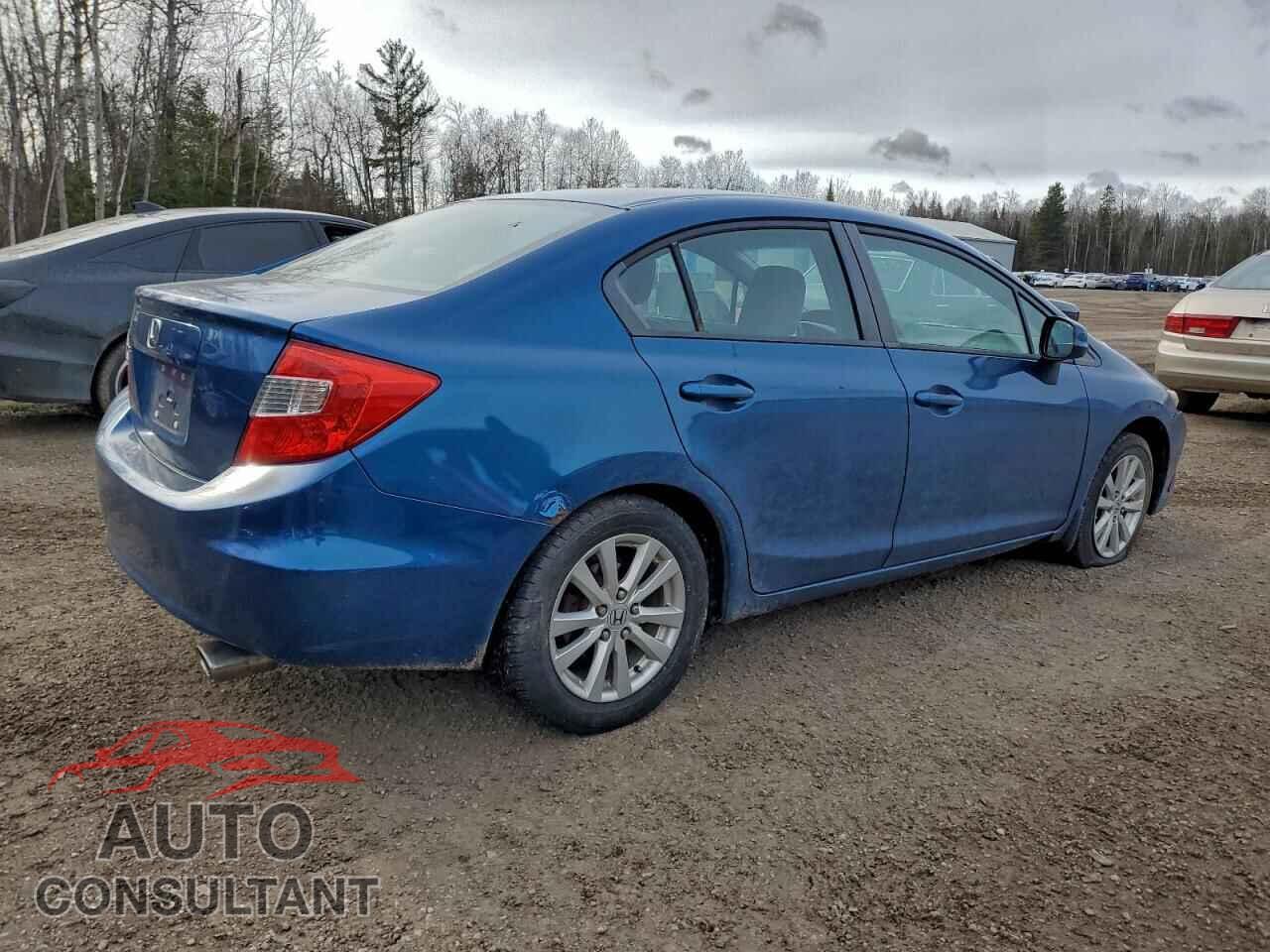 HONDA CIVIC 2012 - 2HGFB2F55CH028252