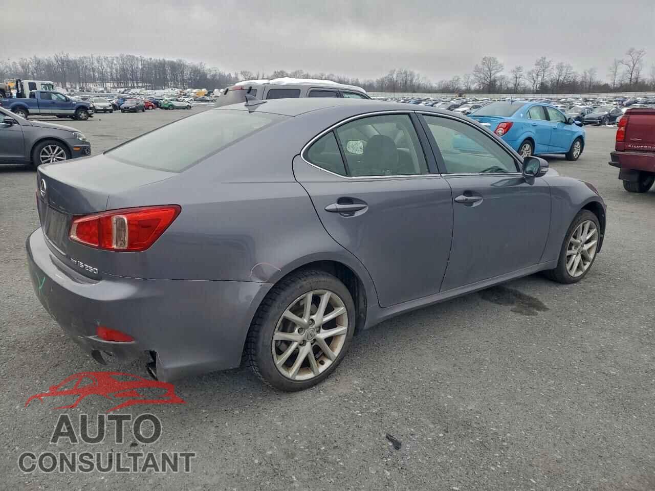 LEXUS IS 2012 - JTHCF5C20C5058752