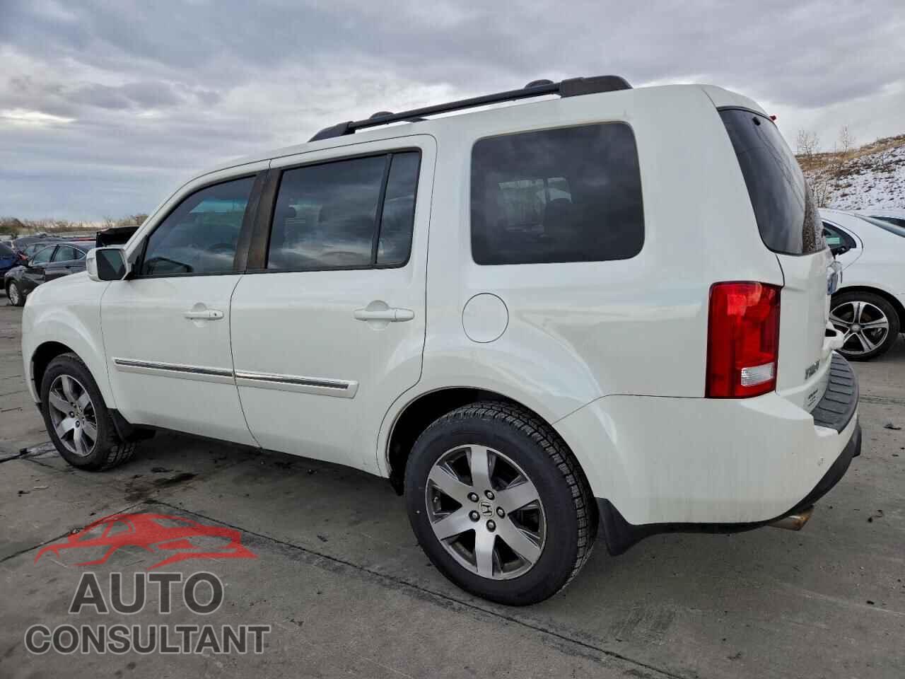 HONDA PILOT 2015 - 5FNYF4H97FB040596