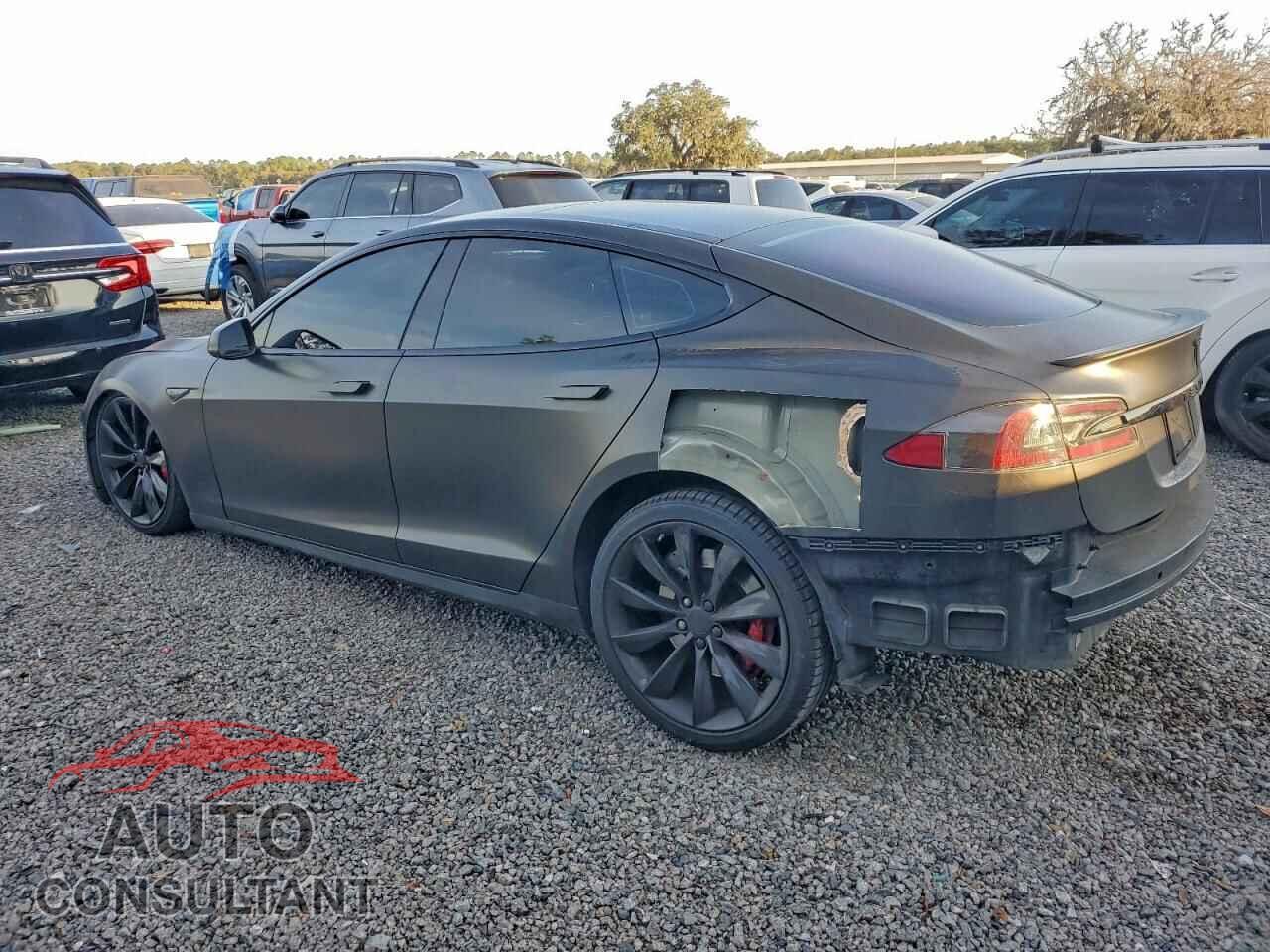 TESLA MODEL S 2016 - 5YJSA1E49GF125792