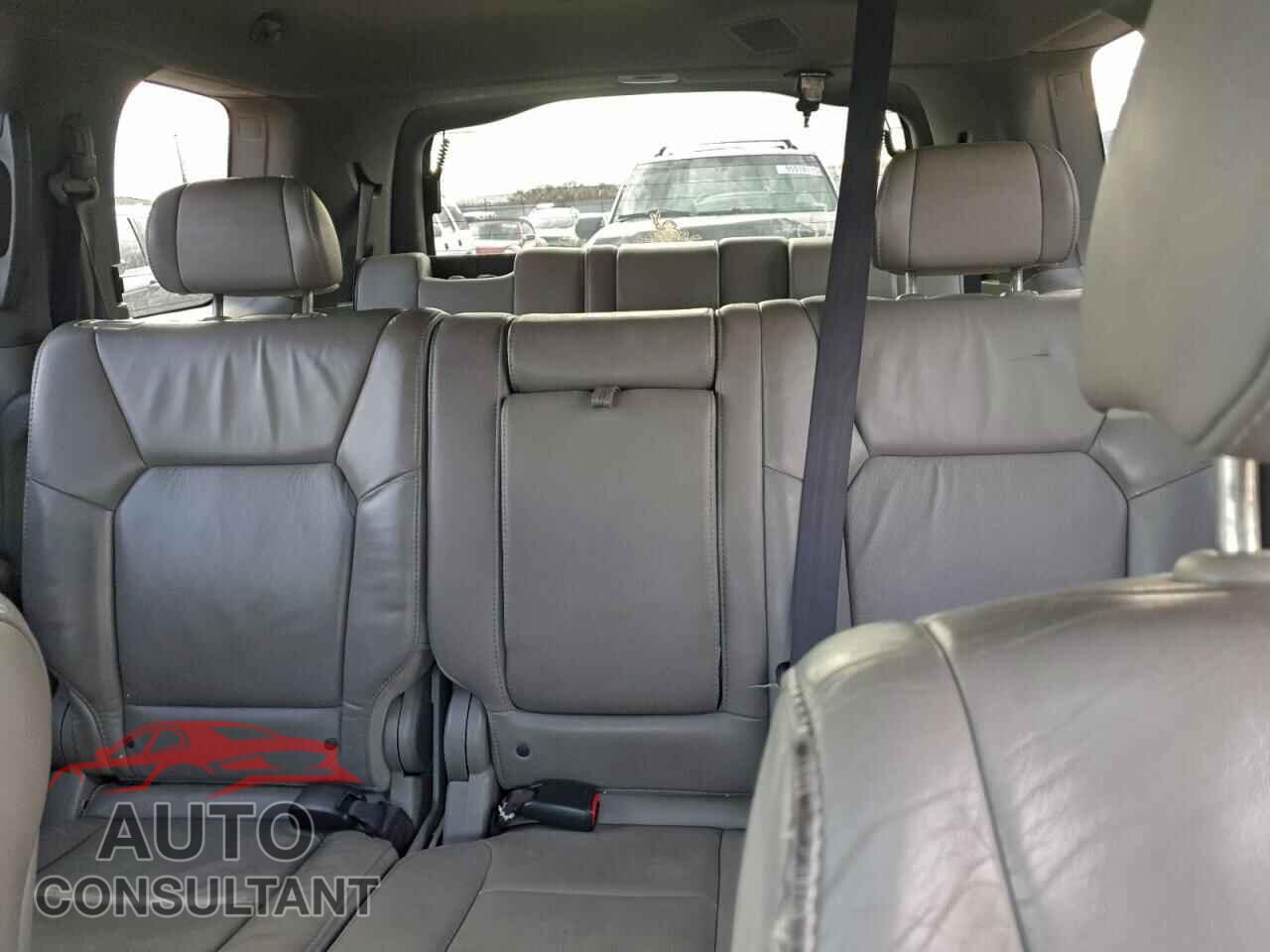HONDA PILOT 2011 - 5FNYF3H58BB037126