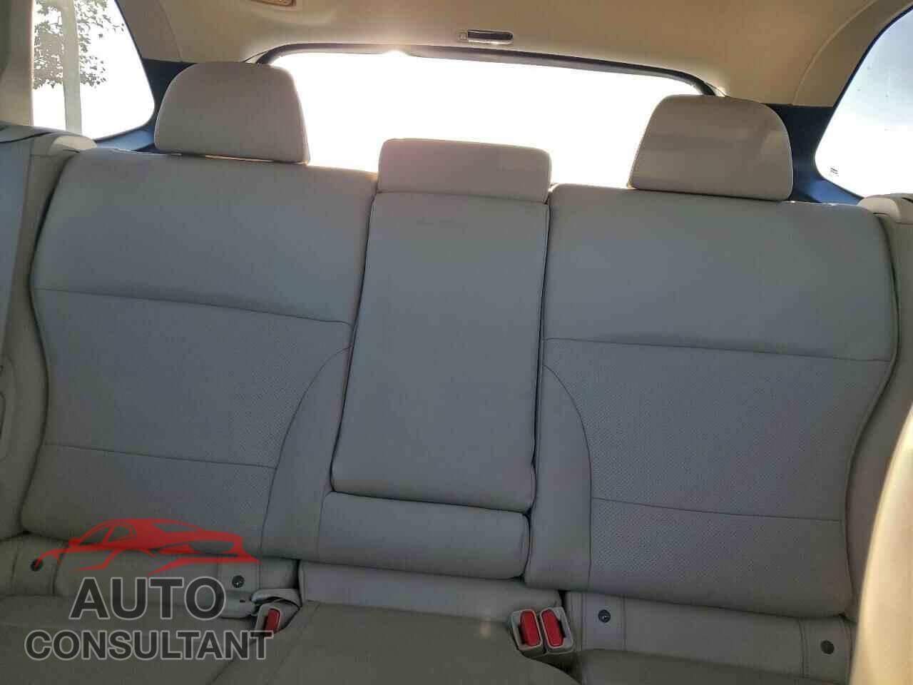 SUBARU OUTBACK 2016 - 4S4BSENC4G3242815