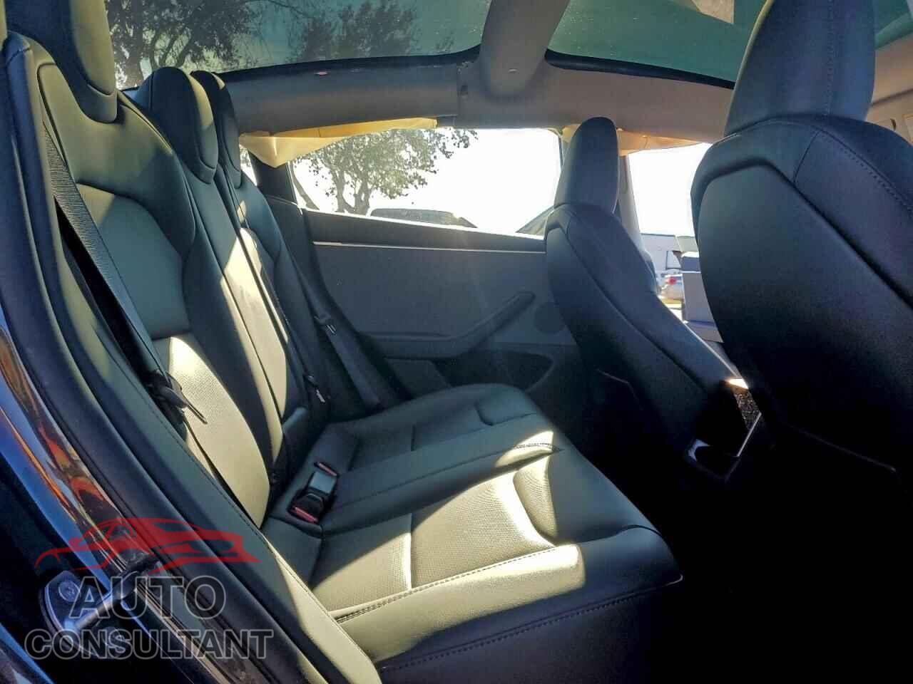 TESLA MODEL 3 2025 - 5YJ3E1EA7SF021728