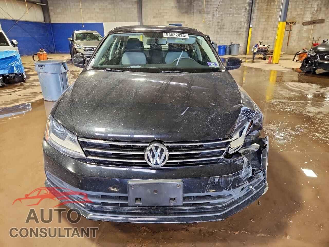 VOLKSWAGEN JETTA 2017 - 3VW2B7AJXHM252363