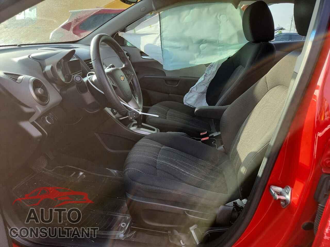 CHEVROLET SONIC 2012 - 1G1JC5SH7C4108181