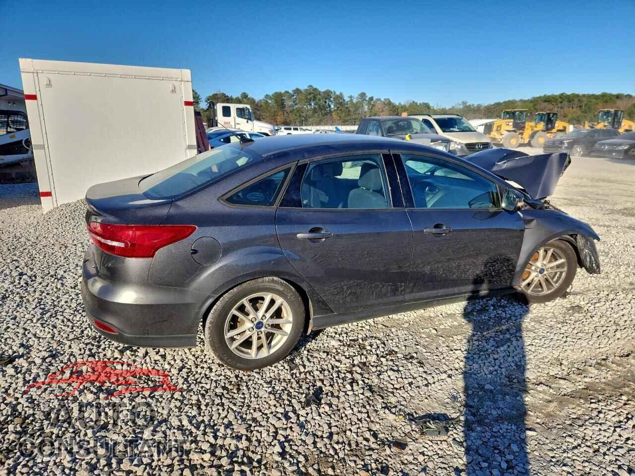 FORD FOCUS 2017 - 1FADP3F23HL232647
