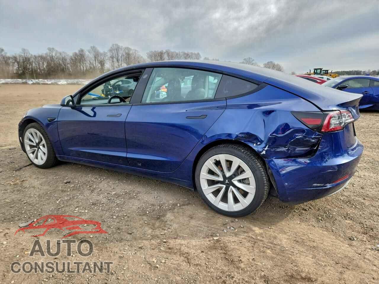 TESLA MODEL 3 2022 - 5YJ3E1EA8NF289904