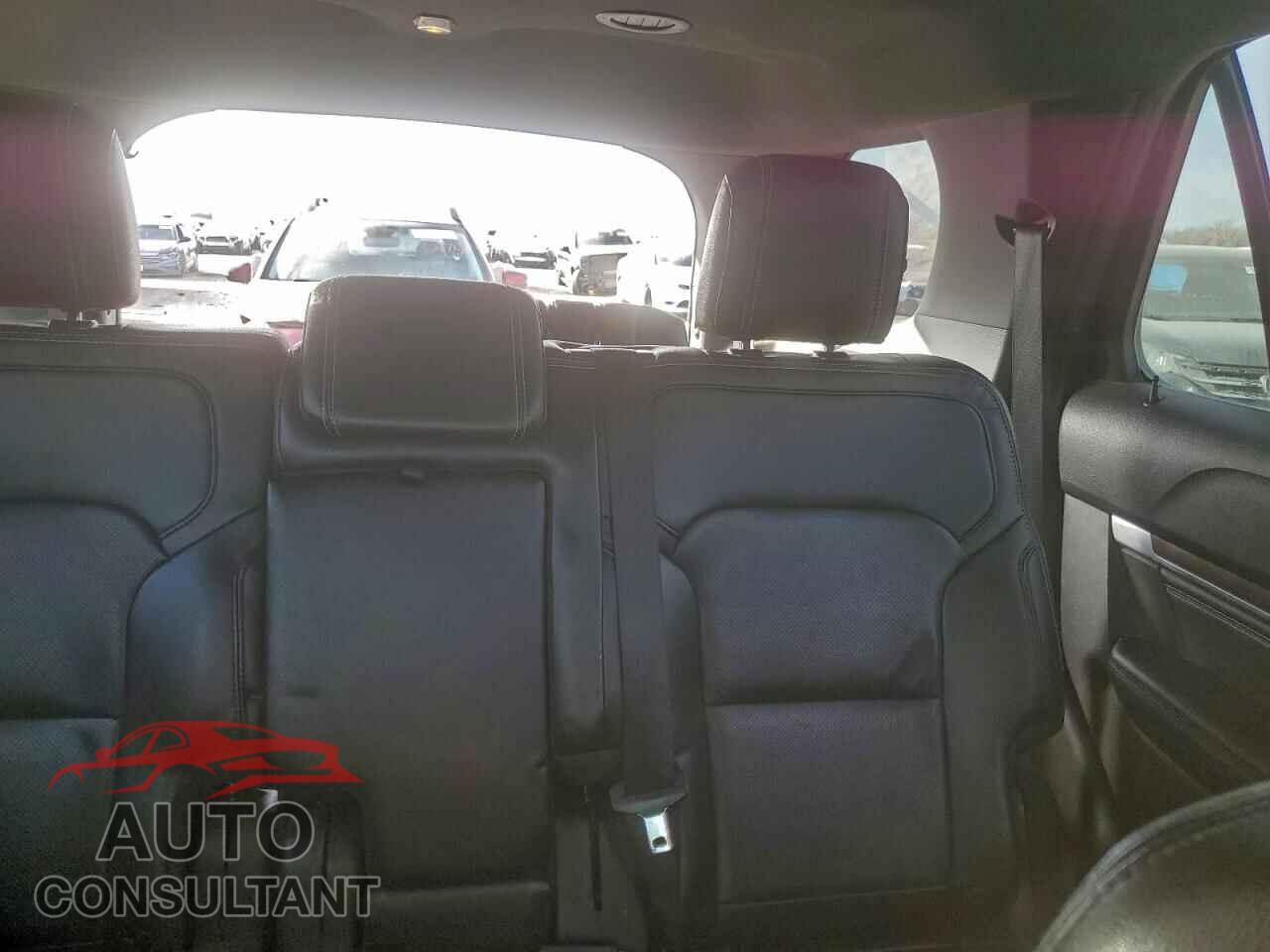 FORD EXPLORER 2018 - 1FM5K7F86JGB13669