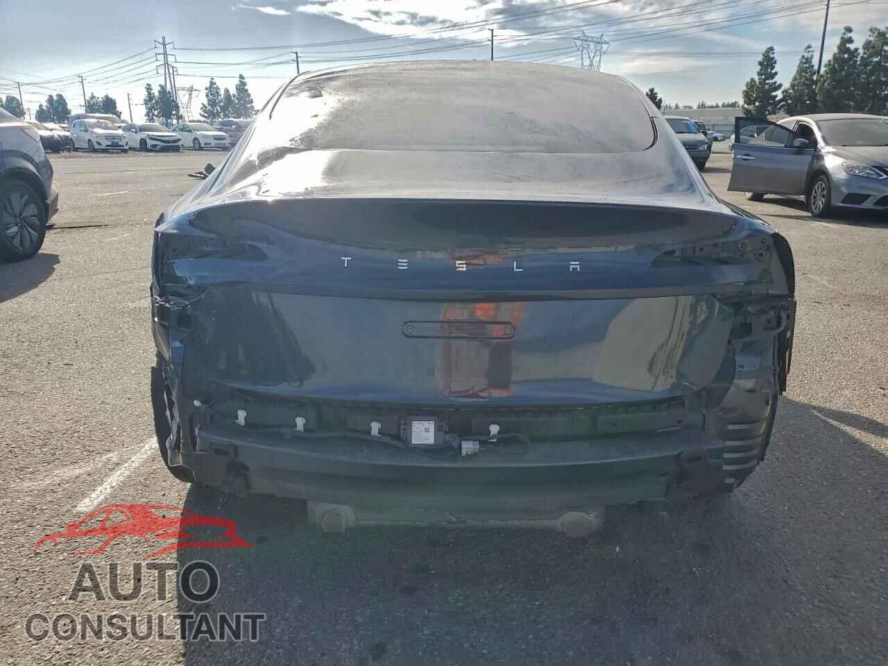 TESLA MODEL 3 2024 - 5YJ3E1EA9RF735080