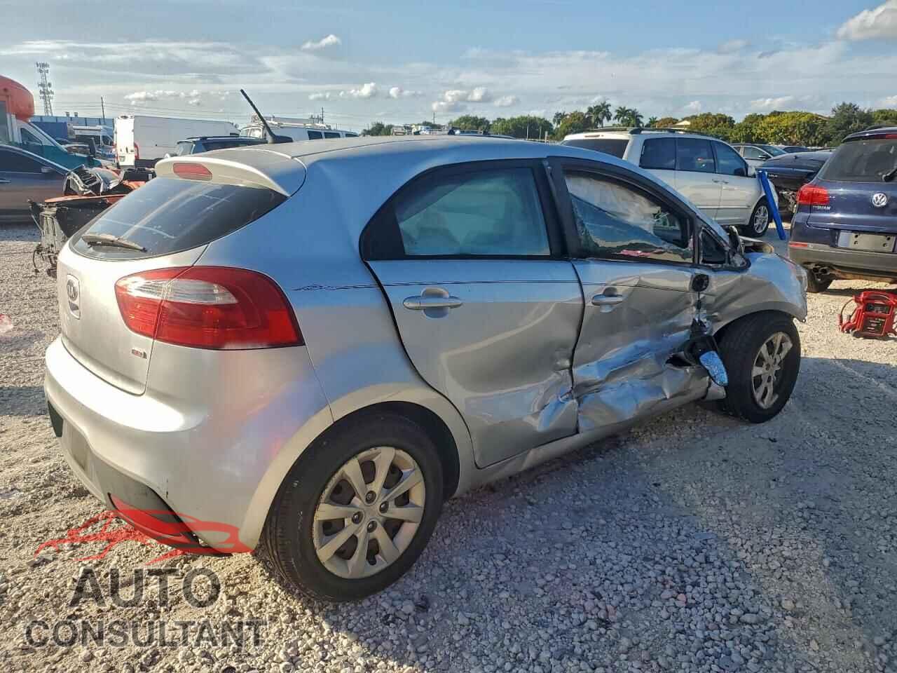 KIA RIO 2014 - KNADM5A32E6401143