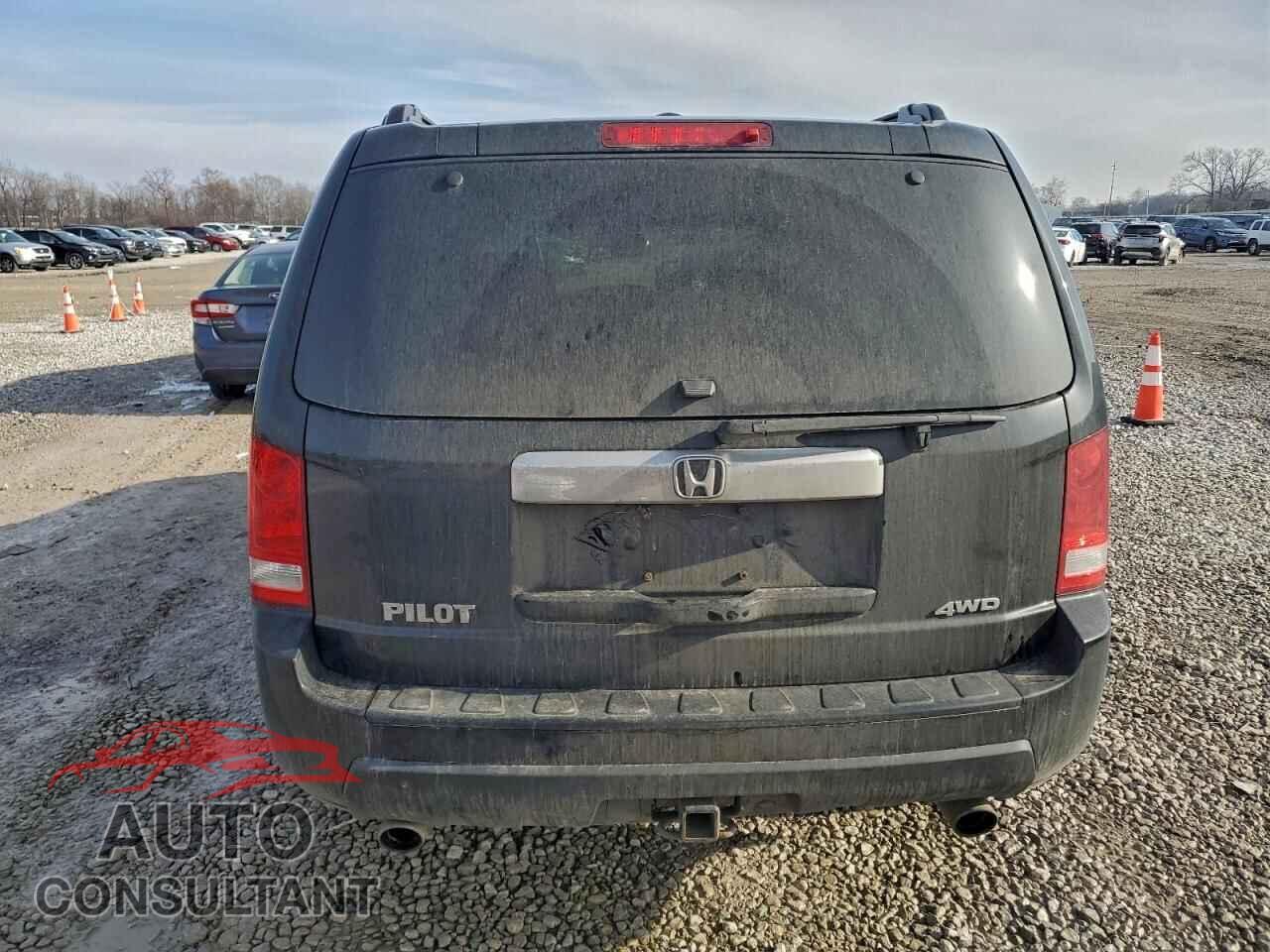 HONDA PILOT 2011 - 5FNYF4H71BB086305