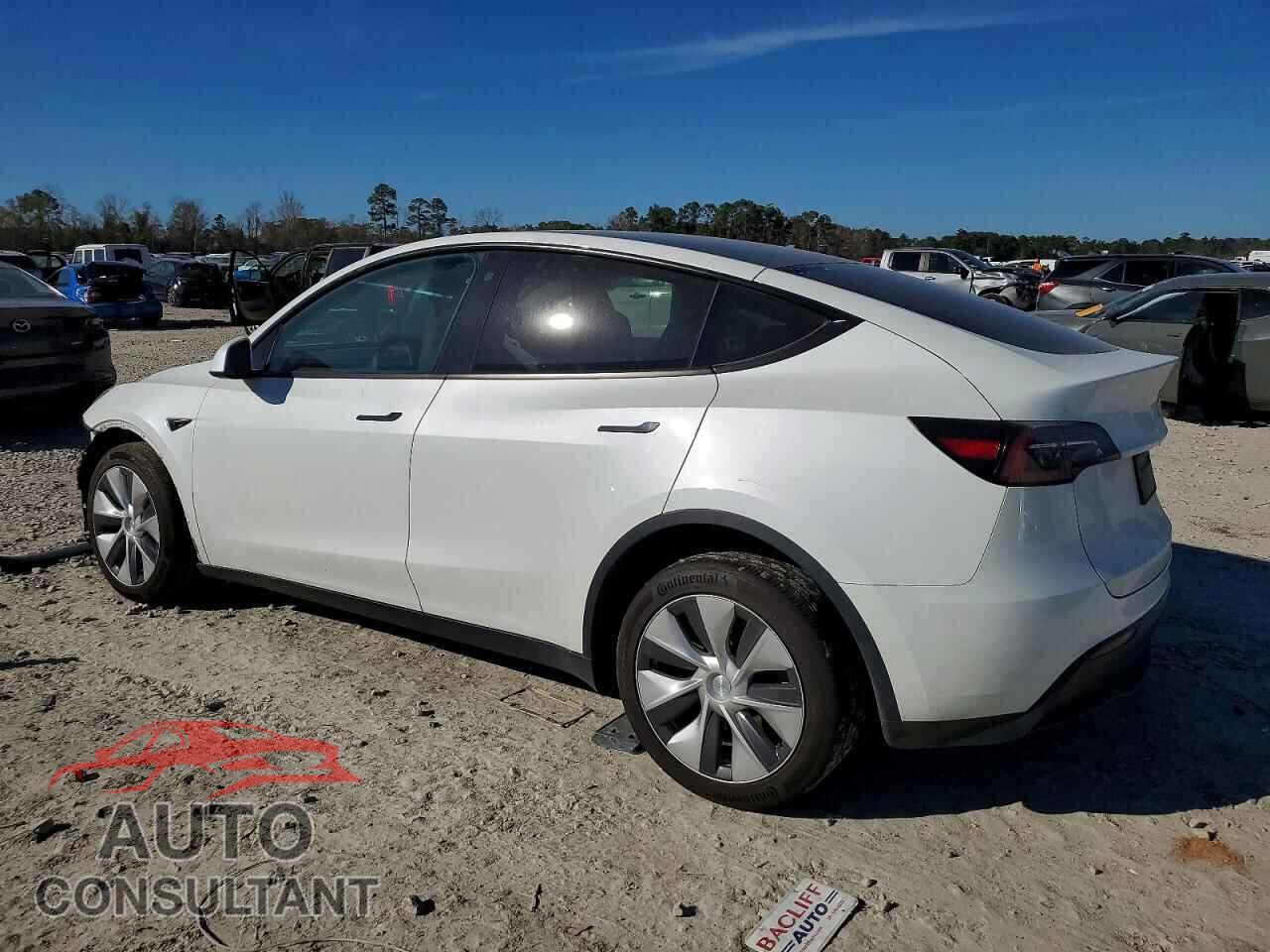 TESLA MODEL Y 2023 - 7SAYGDEE7PF764517