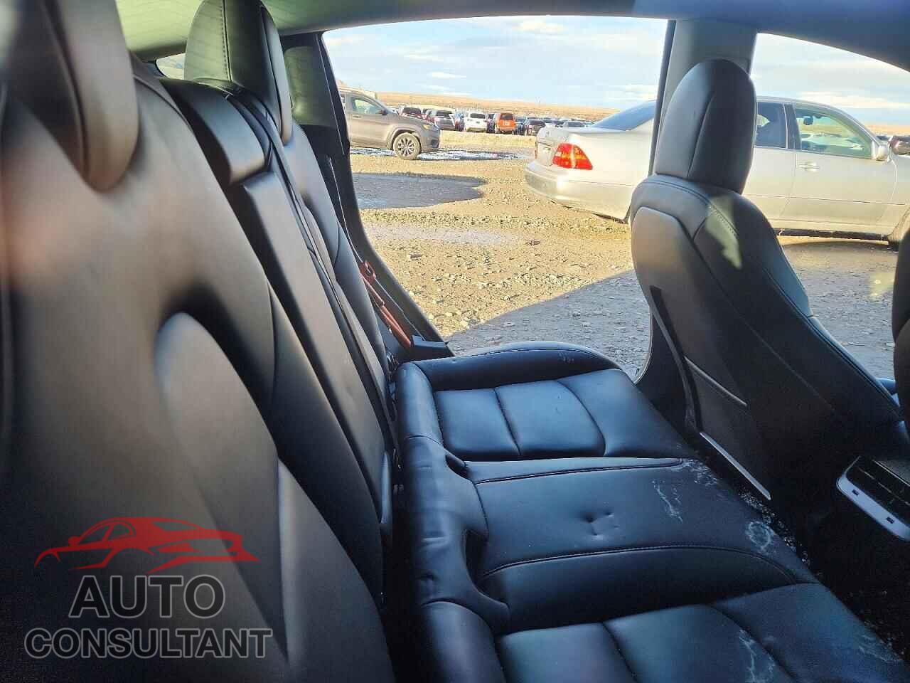 TESLA MODEL 3 2018 - 5YJ3E1EB9JF094090