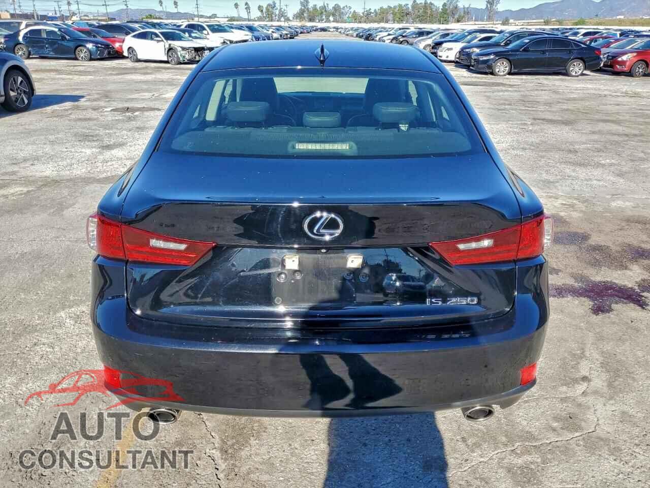 LEXUS IS 2015 - JTHBF1D20F5048519