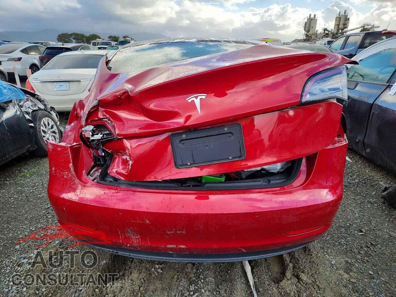 TESLA MODEL 3 2019 - 5YJ3E1EA5KF402767