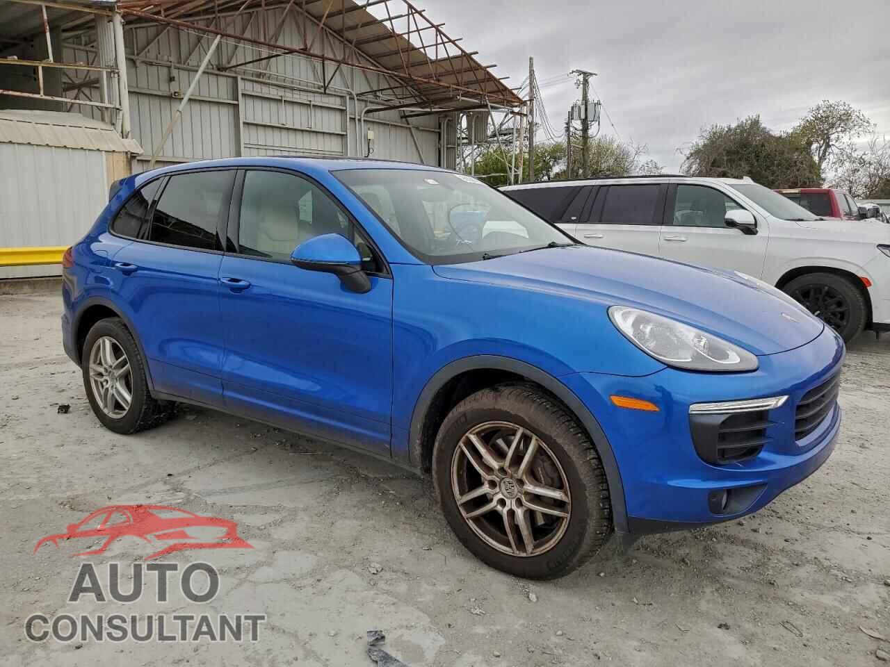 PORSCHE CAYENNE 2017 - WP1AA2A24HKA89826