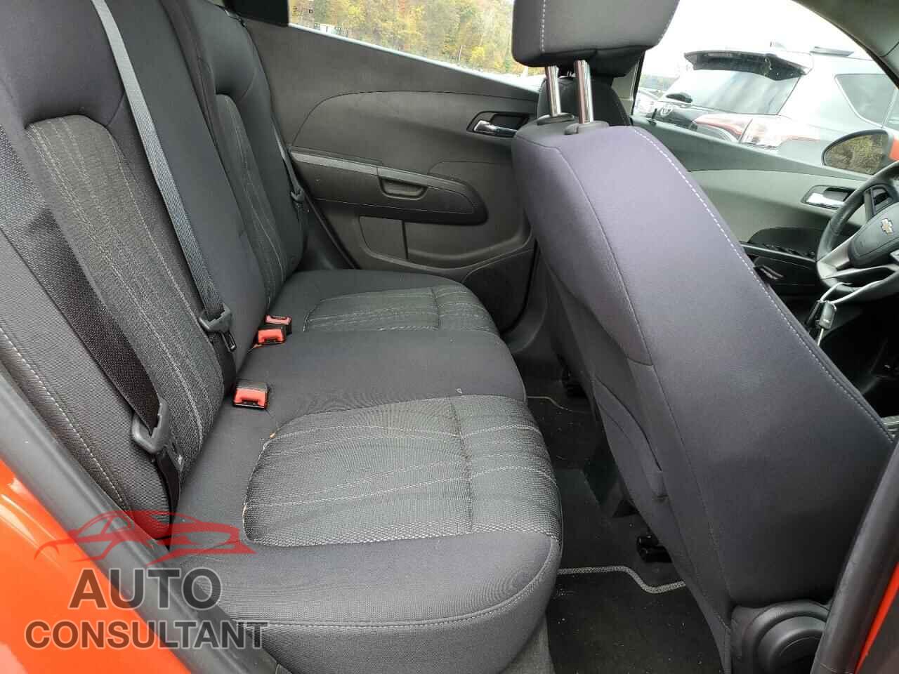 CHEVROLET SONIC 2013 - 1G1JC6SG9D4206143