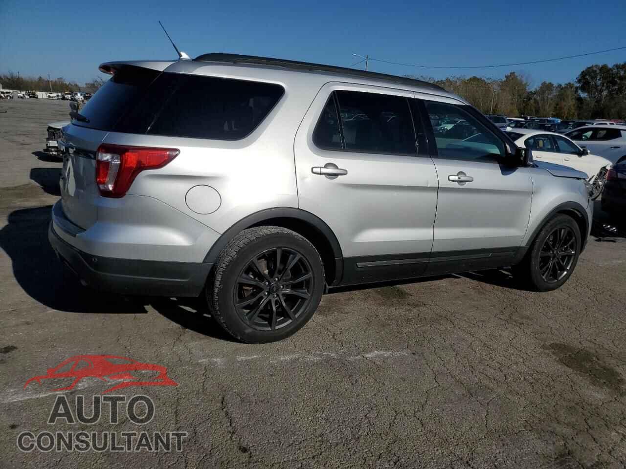 FORD EXPLORER 2018 - 1FM5K7D86JGA65531