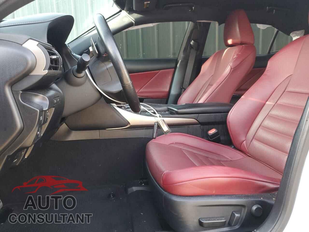 LEXUS IS 2019 - JTHBA1D20K5097339
