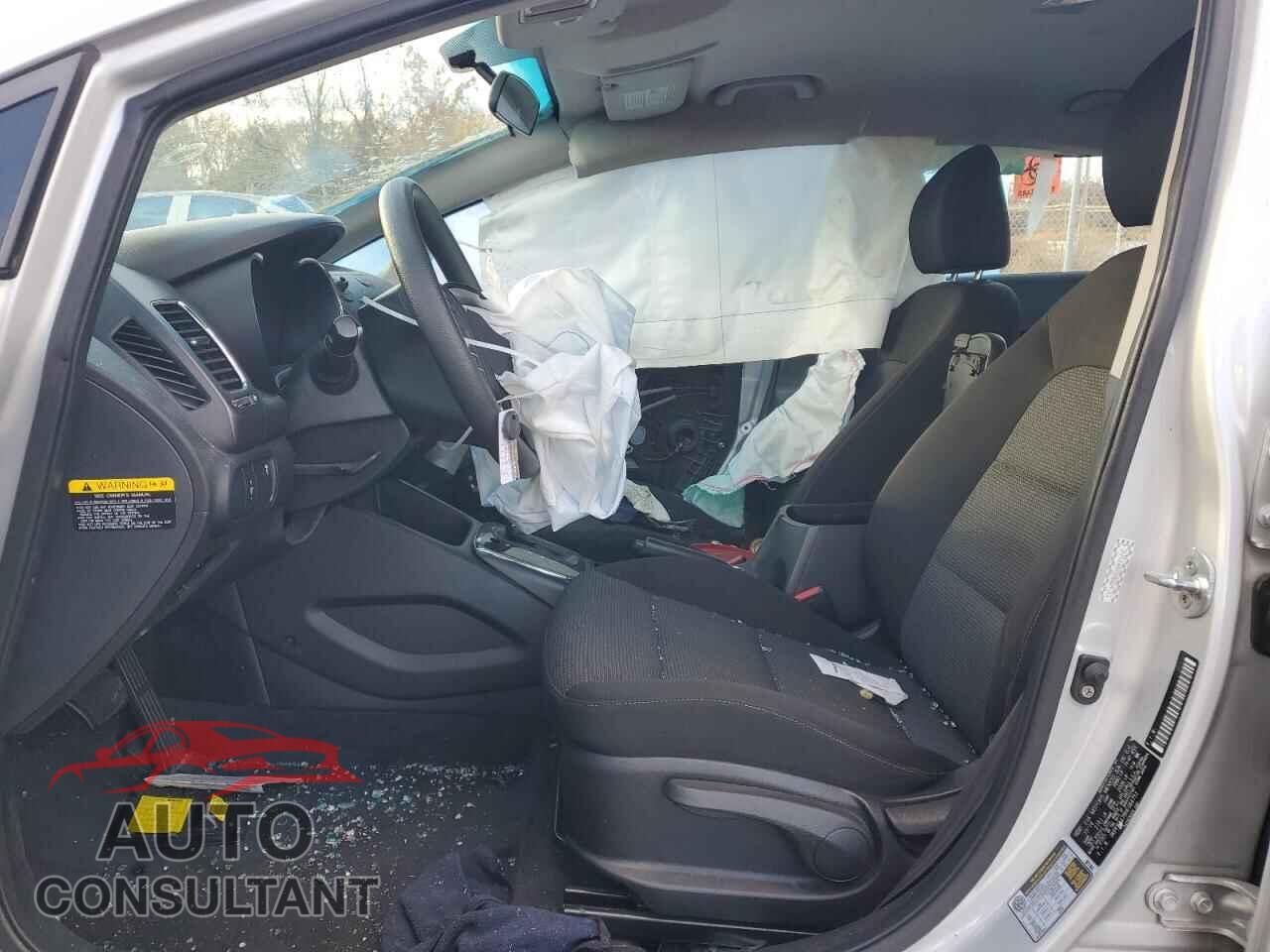 KIA FORTE 2017 - 3KPFK4A78HE064751
