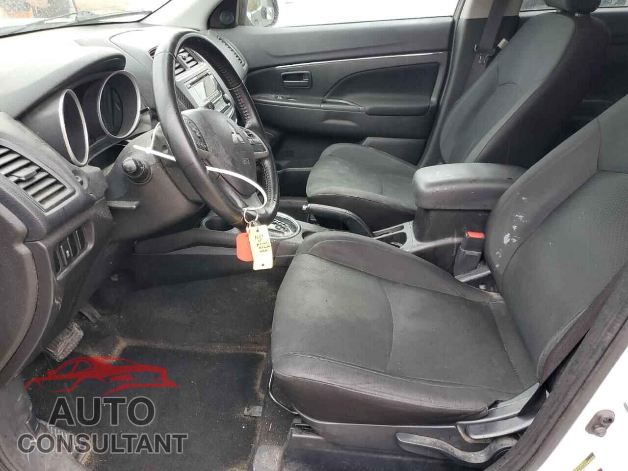 MITSUBISHI OUTLANDER 2015 - 4A4AP3AU2FE008852