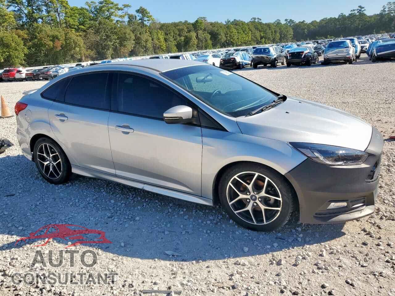 FORD FOCUS 2015 - 1FADP3F29FL384686