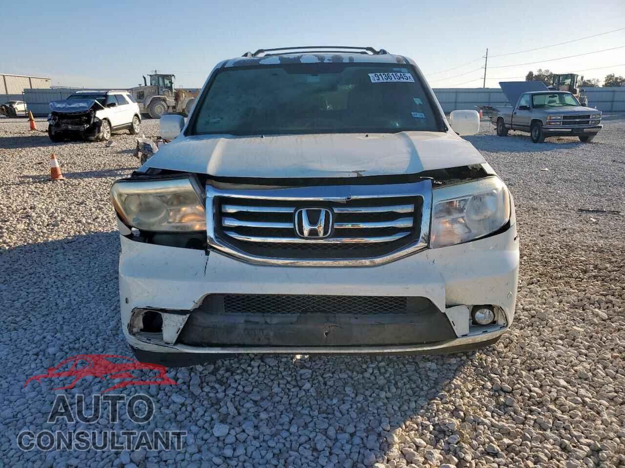 HONDA PILOT 2014 - 5FNYF3H99EB001565