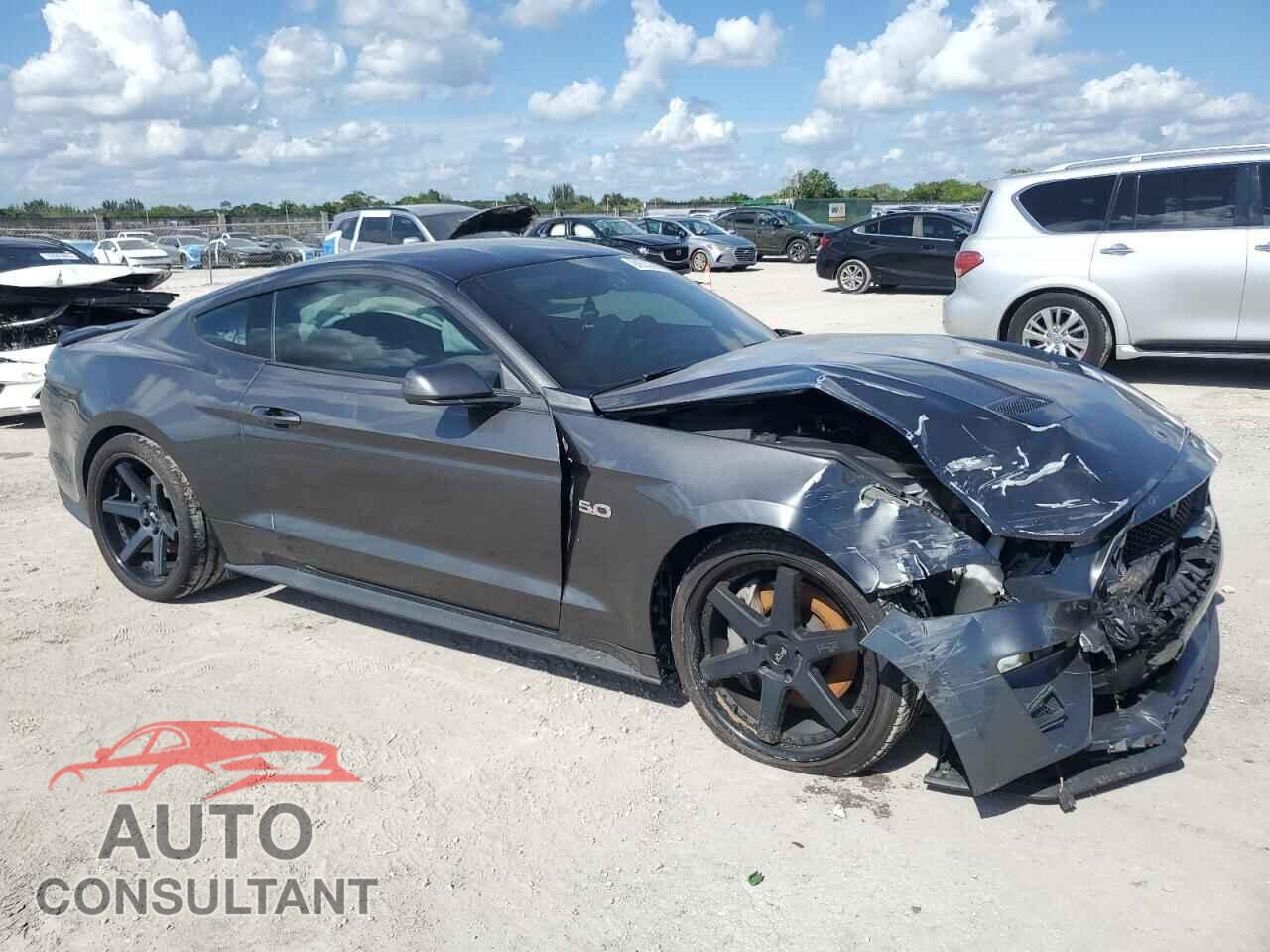 FORD MUSTANG 2018 - 1FA6P8CF9J5121320