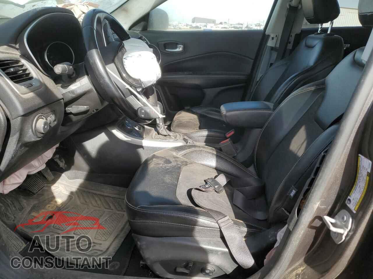JEEP COMPASS 2018 - 3C4NJDBB2JT373487