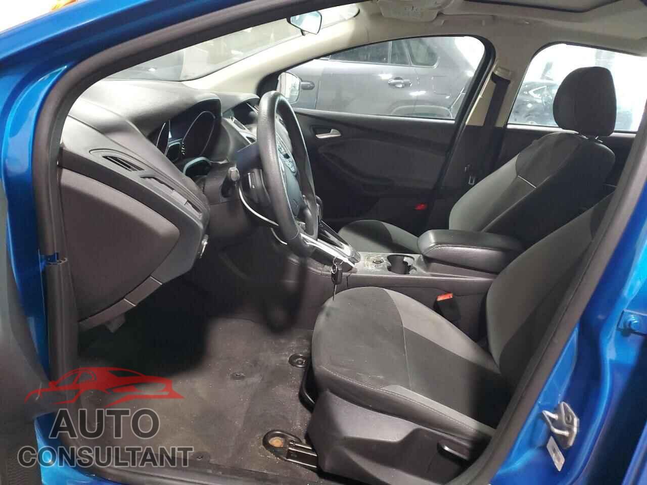 FORD FOCUS 2014 - 1FADP3F2XEL167047