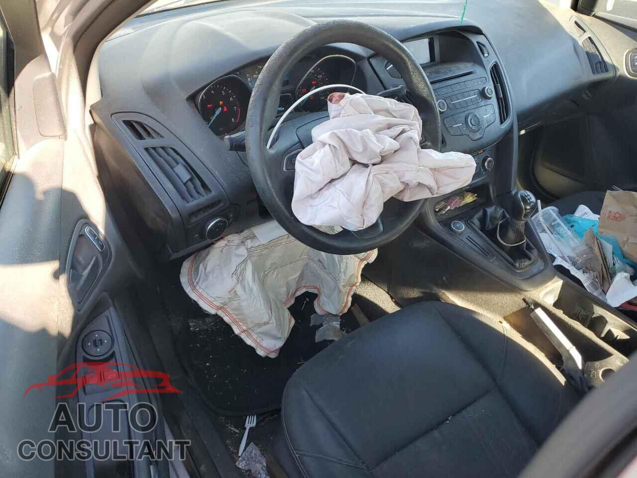 FORD FOCUS 2016 - 1FADP3E24GL201472