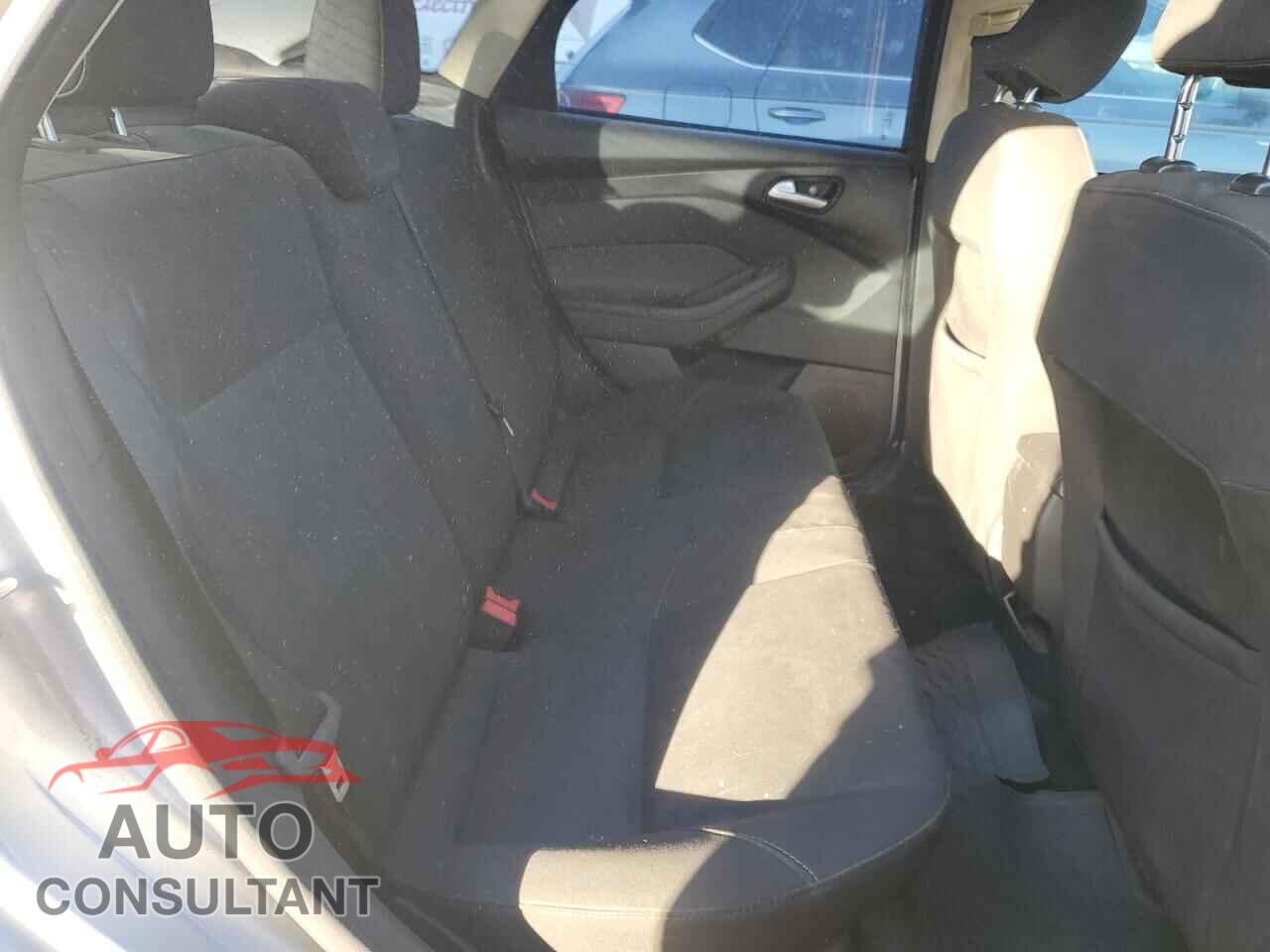 FORD FOCUS 2017 - 1FADP3F24HL255192