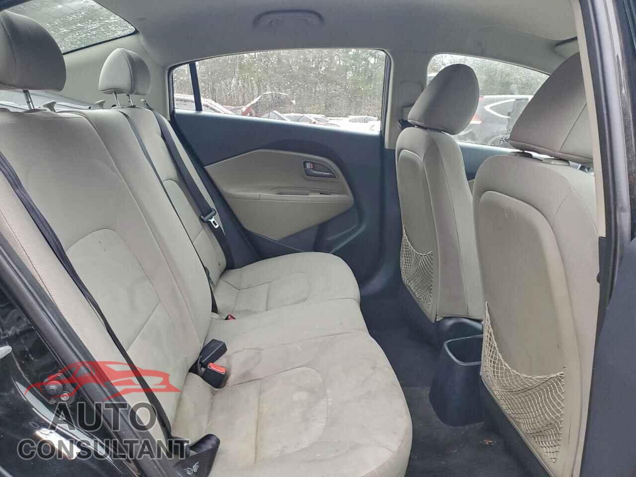 KIA RIO 2014 - KNADM4A37E6350992