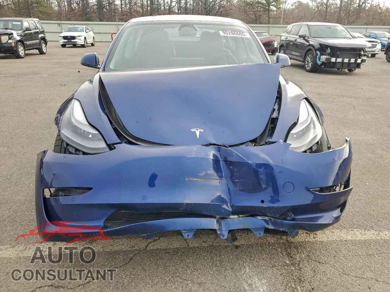 TESLA MODEL 3 2022 - 5YJ3E1EC3NF295403