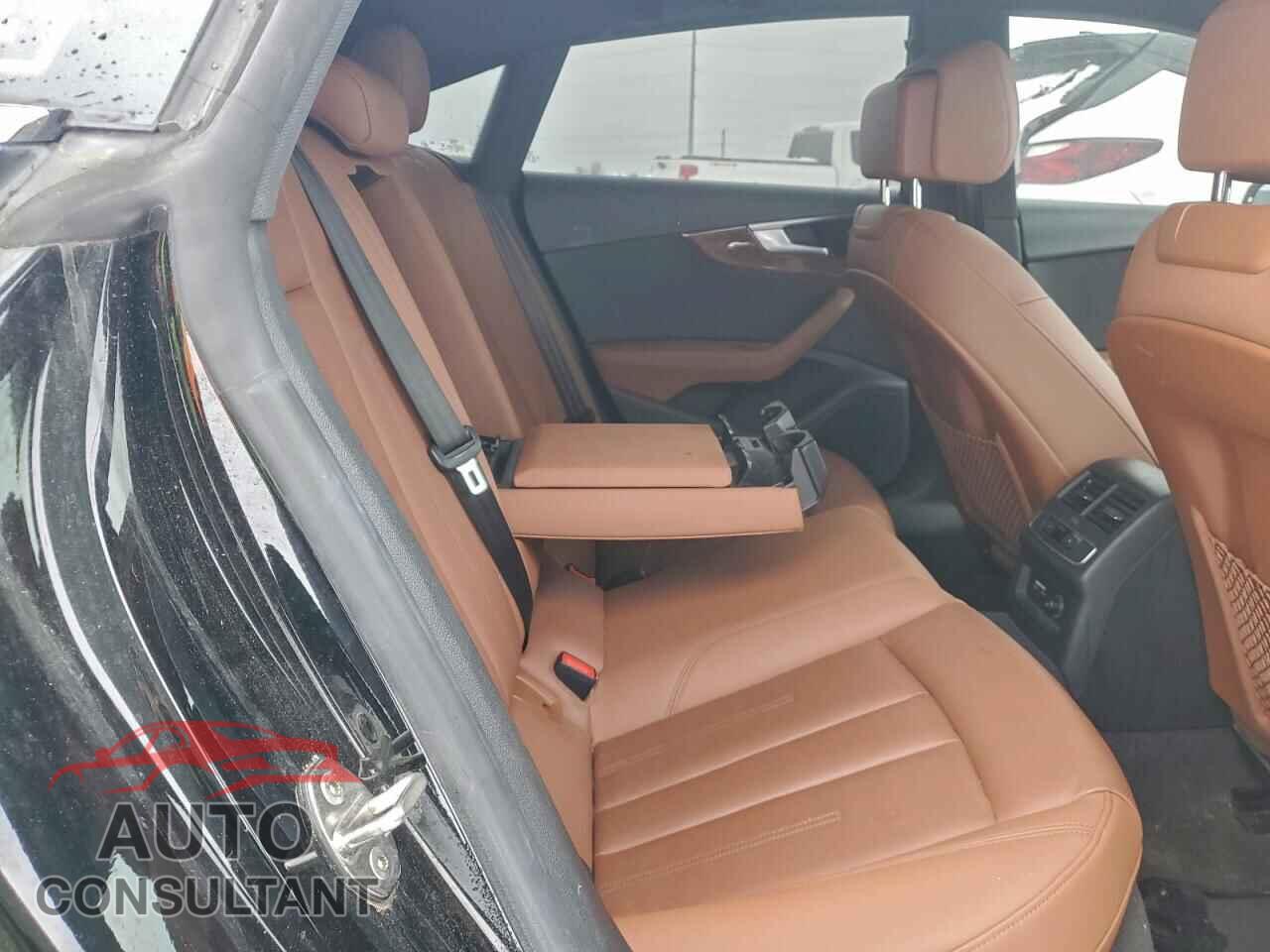 AUDI A5 2021 - WAUCBCF53MA040842