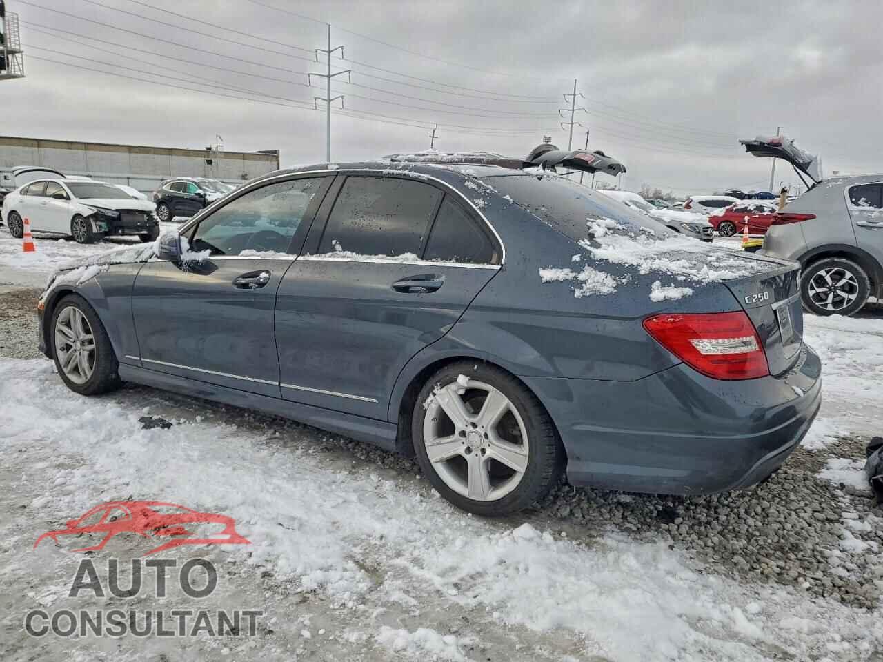 MERCEDES-BENZ C-CLASS 2013 - WDDGF4HB5DA763325