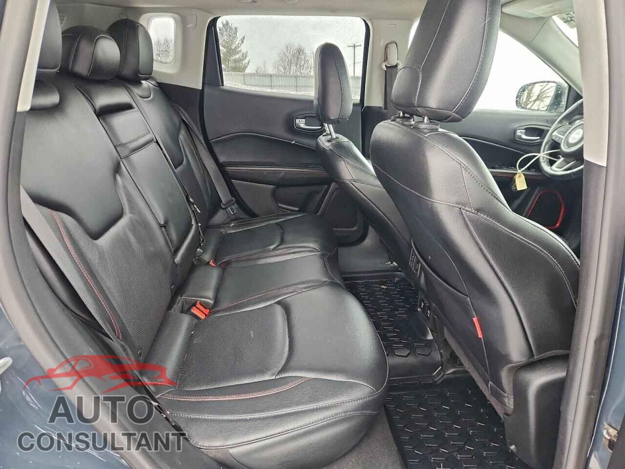 JEEP COMPASS 2018 - 3C4NJDDB7JT130139