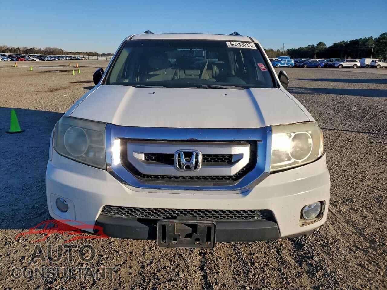 HONDA PILOT 2011 - 5FNYF4H52BB001387