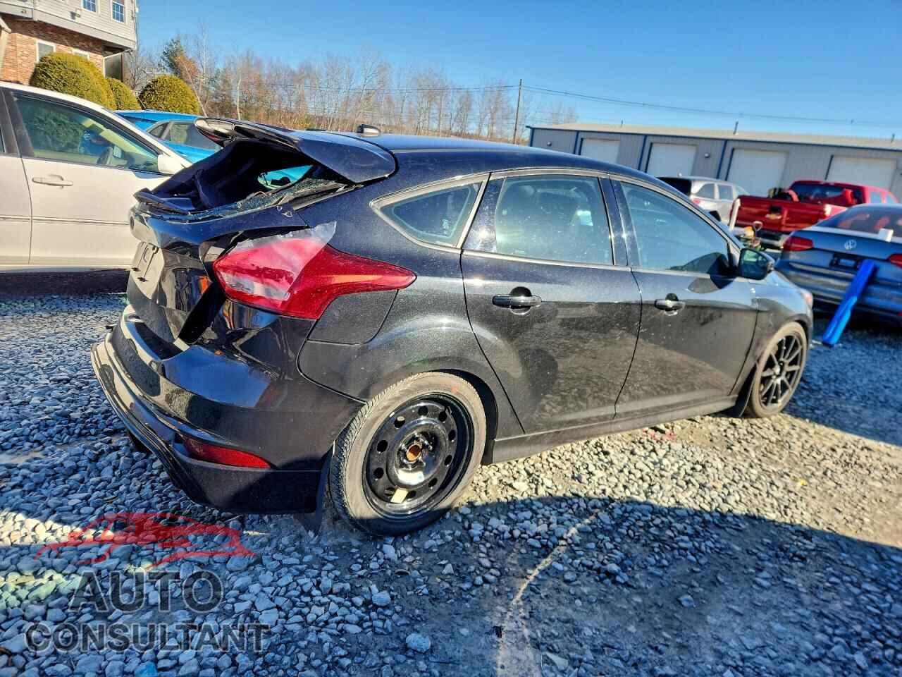 FORD FOCUS 2015 - 1FADP3L90FL291167