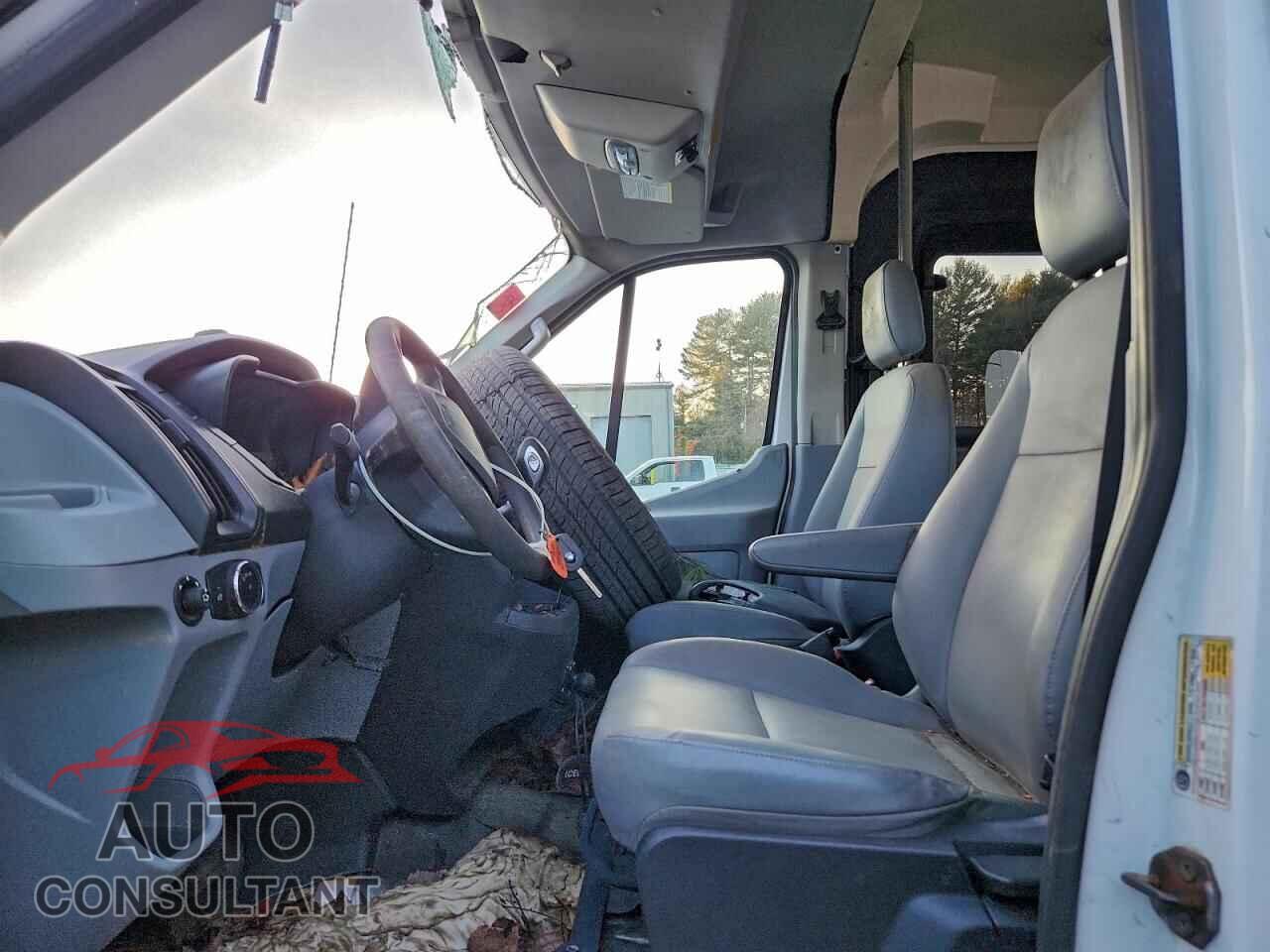 FORD TRANSIT 2015 - 1FTNE2CM0FKA82360