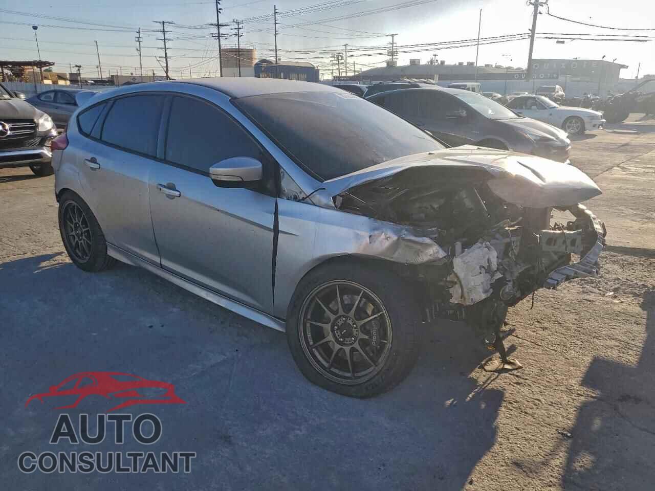 FORD FOCUS 2013 - 1FADP3L99DL201916