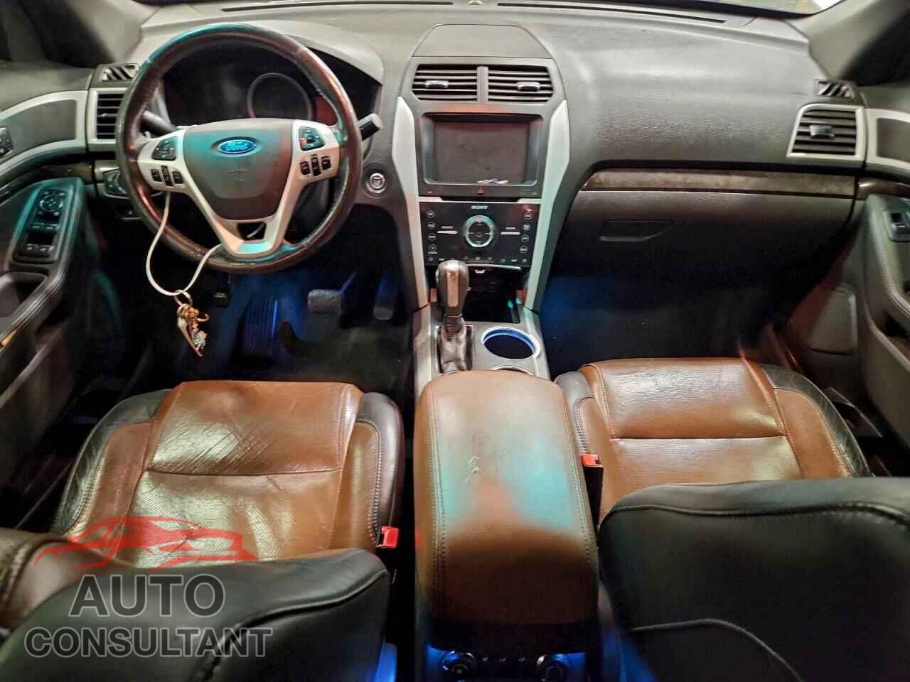 FORD EXPLORER 2013 - 1FM5K8F89DGA38945