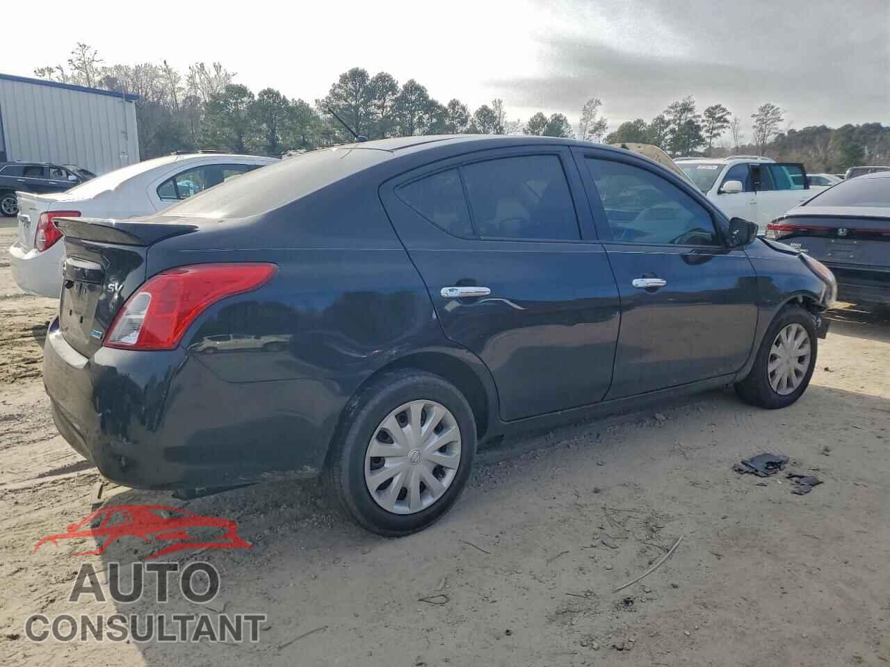 NISSAN VERSA 2017 - 3N1CN7AP3HL841704
