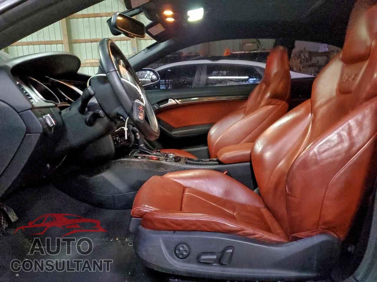 AUDI S5/RS5 2010 - WAUCVBFR8AA010090