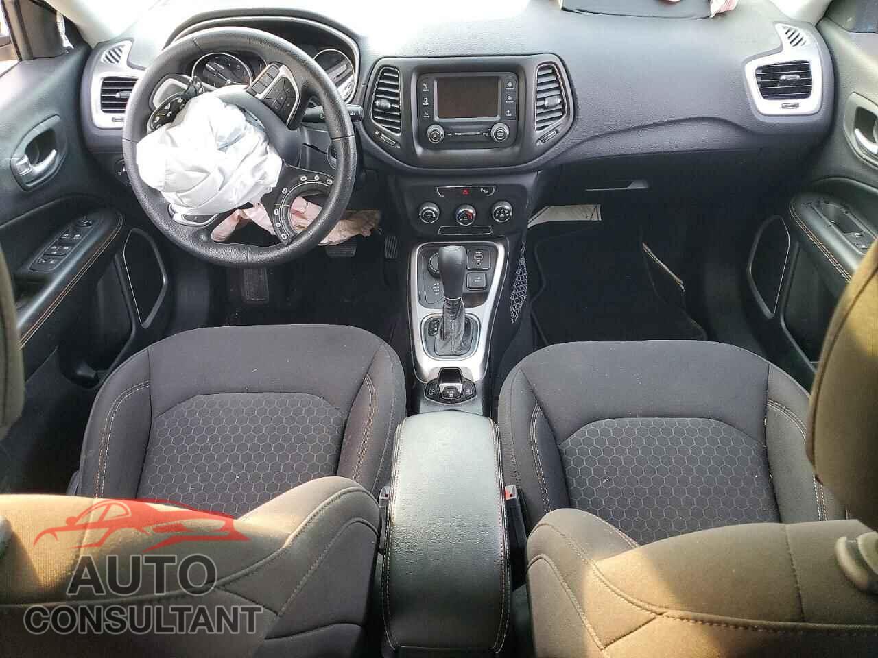 JEEP COMPASS 2017 - 3C4NJDAB5HT647311