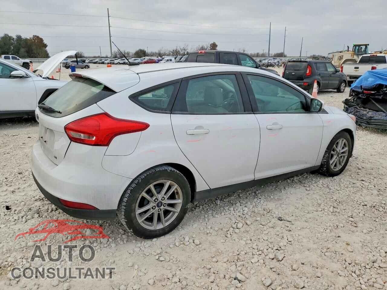 FORD FOCUS 2018 - 1FADP3K2XJL252387