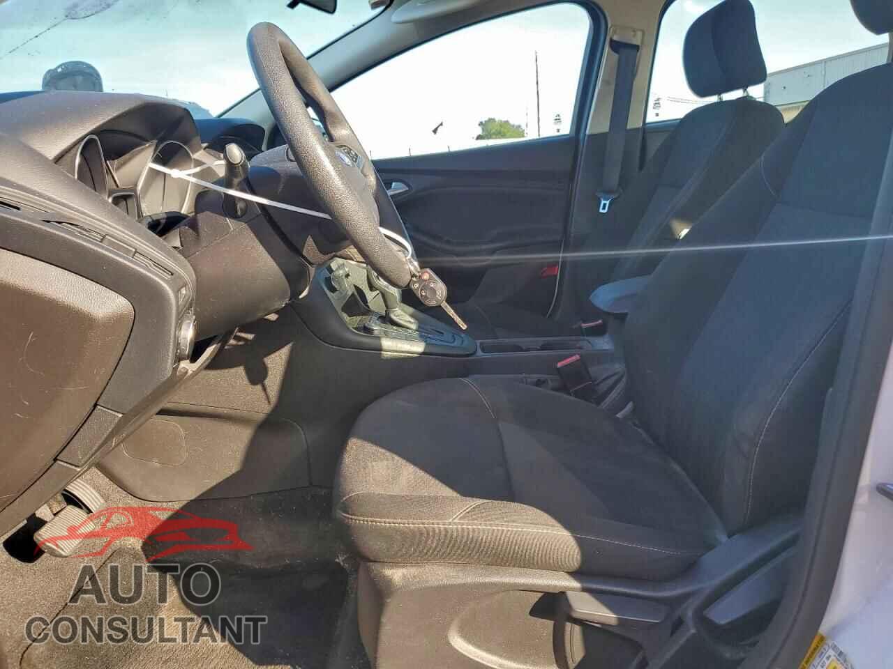 FORD FOCUS 2017 - 1FADP3FE1HL317478