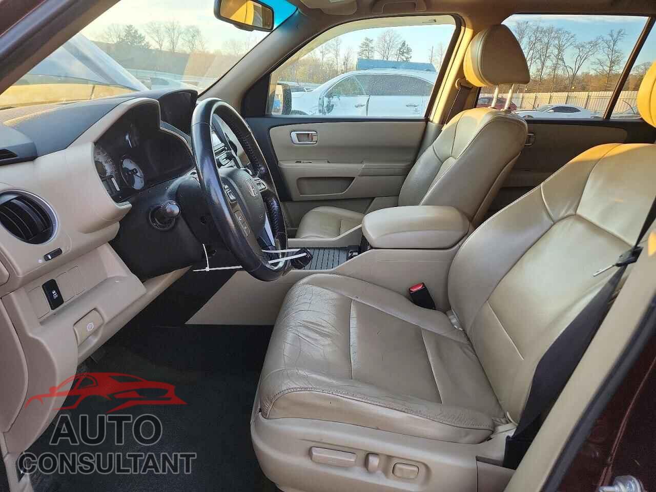 HONDA PILOT 2015 - 5FNYF4H74FB017839