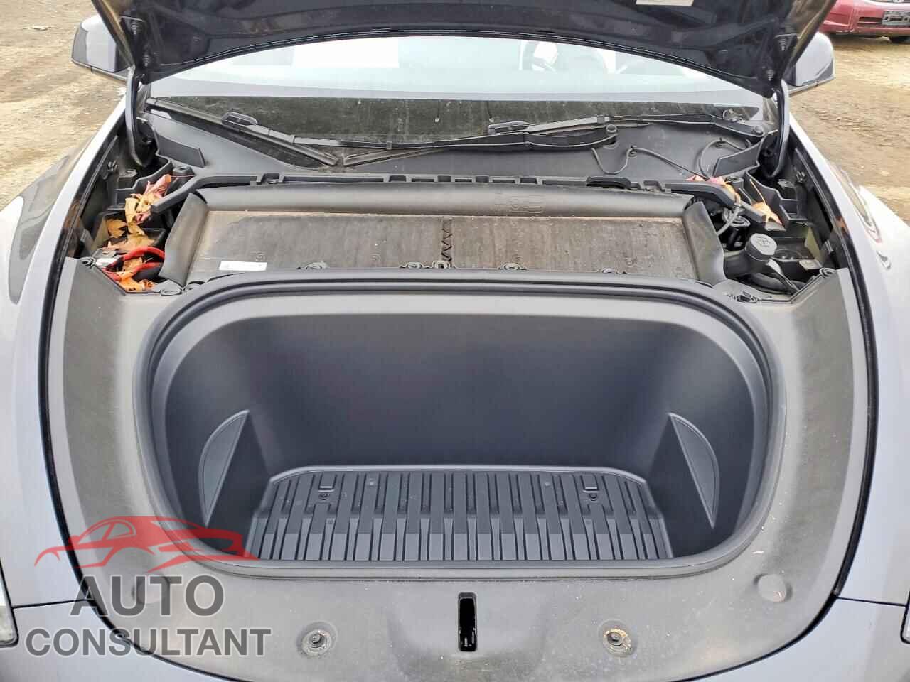 TESLA MODEL Y 2024 - 7SAYGDED5RF075845
